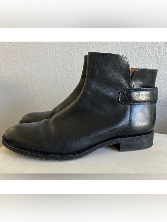 Franco Sarto Shoes - Franco Sarto Women’s Lara Leather flat ankle boot, women’s size 7.5.